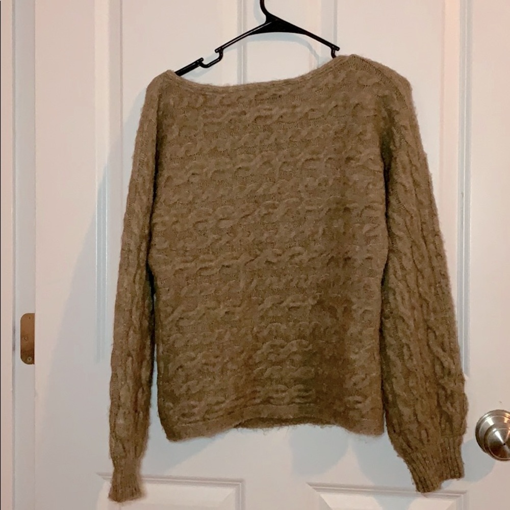 Abercrombie boatneck fawn sweater !